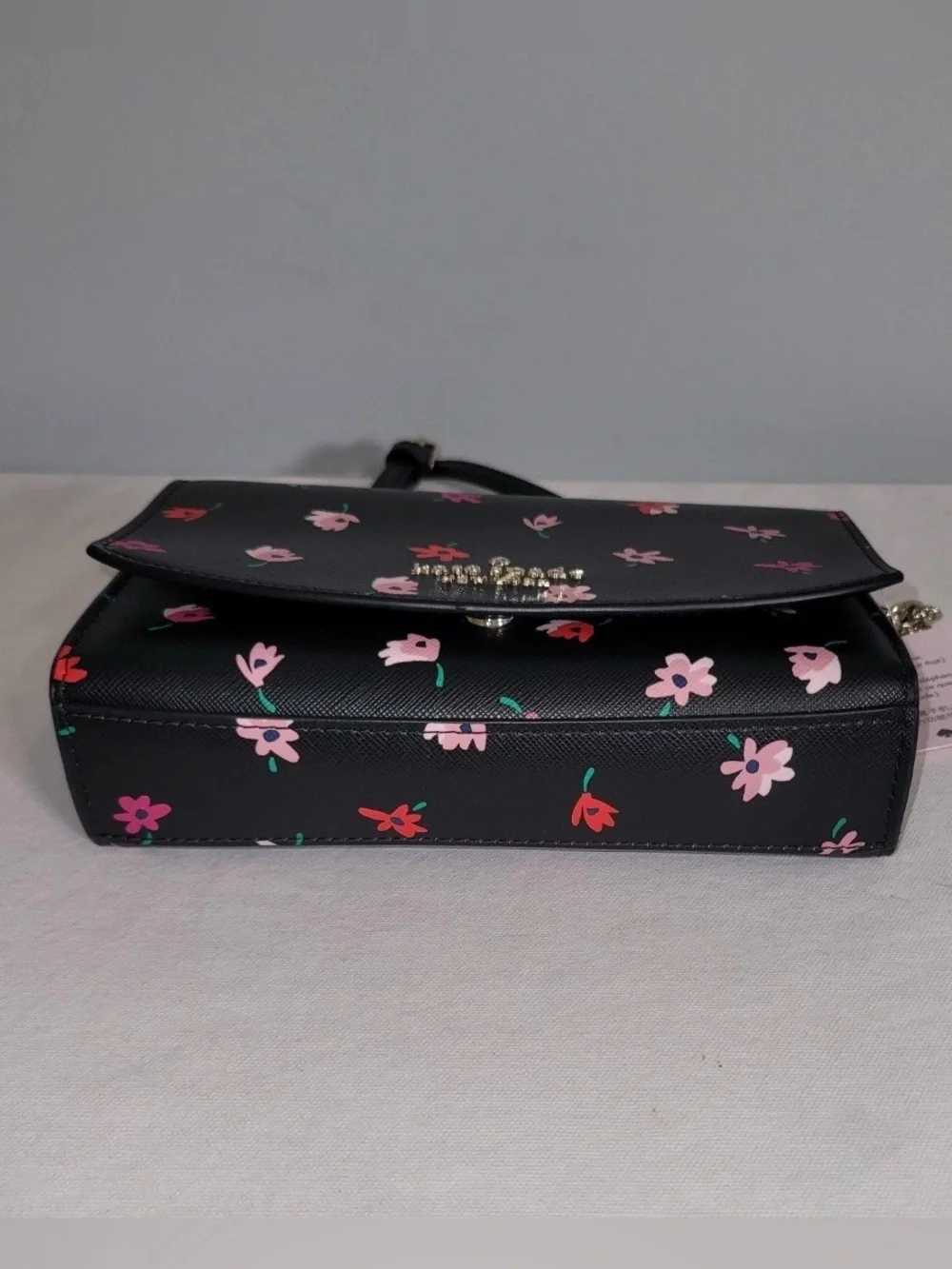 Kate Spade Staci Ditsy Buds Crossbody Bag Built-In Wallet Black Floral WLR00607